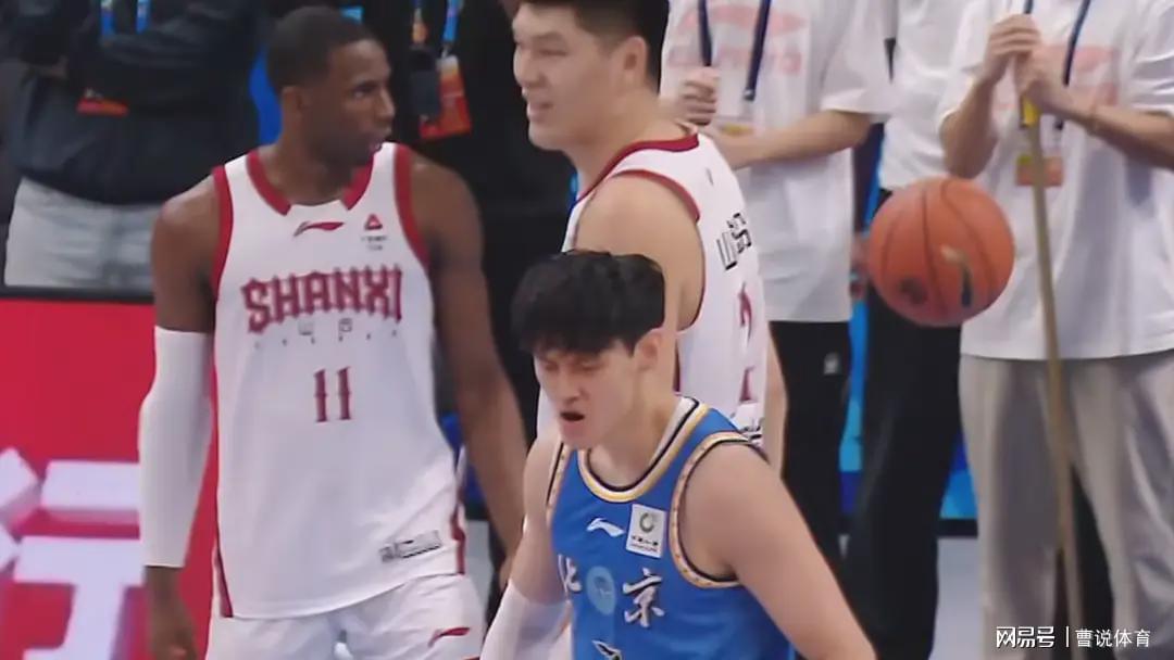 江南体育平台-破案了！北京男篮输球原因曝光，徐利民带队伤兵满营，球迷:下课